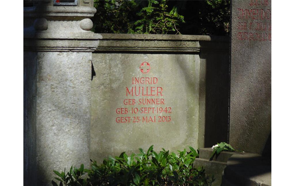 Detailansicht der Grabstätte der Familie Früh auf dem Friedhof Melaten (2020)