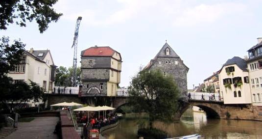 Brückenhäuser auf der Alten Nahebrücke in Bad Kreuznach (2014)