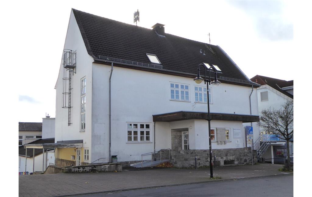 Schulgebäude in Aegidienberg am Aegidiusplatz aus dem Jahr 1931 (2022)