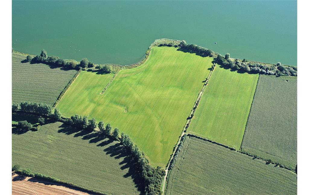 Luftbildaufnahme vom Osterwall am Windebyer Noor (2005)