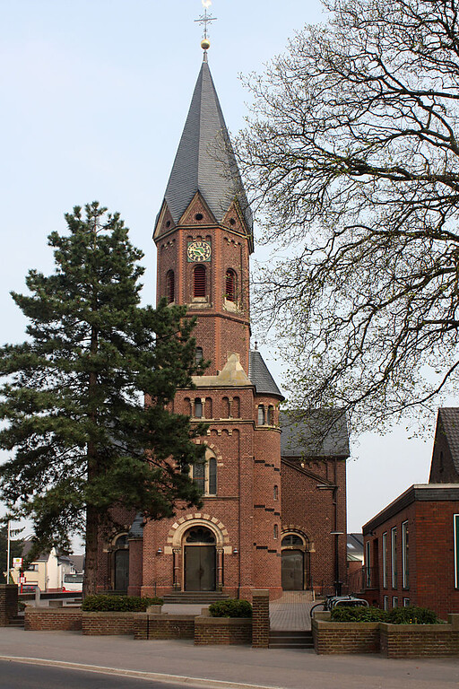 Blick auf die Pfarrkirche St. Blasius in Köln-Meschenich (2009).