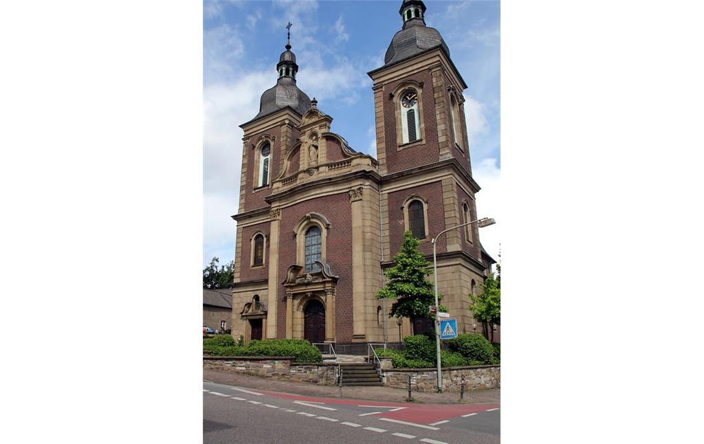 Katholische Pfarrkirche Mariä Himmelfahrt in Herzogenrath (2016)
