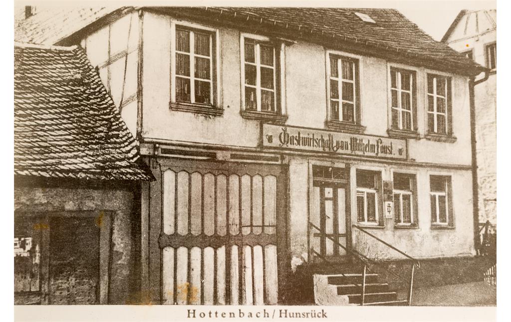 Historische Ansicht des Gasthauses Faust in der Ringstraße 19 in Hottenbach (um 1920)
