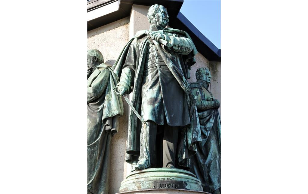 Sockelfigur auf dem Reiterstandbild auf dem Kölner Heumarkt (2018): Der preußische Generalfeldmarschall Gebhard Leberecht von Blücher, Fürst von Wahlstatt (1742-1819).