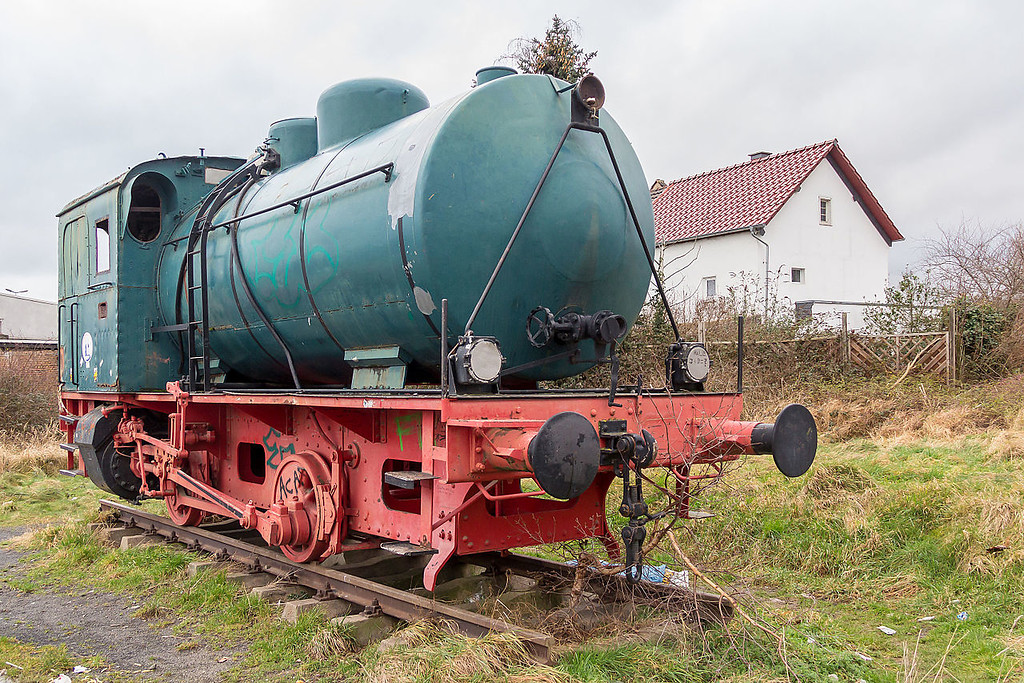 Dampfspeicherlokomotive der ehemaligen Zuckerfabrik Pfeifer & Langen am Bahnhof Euskirchen (2016)