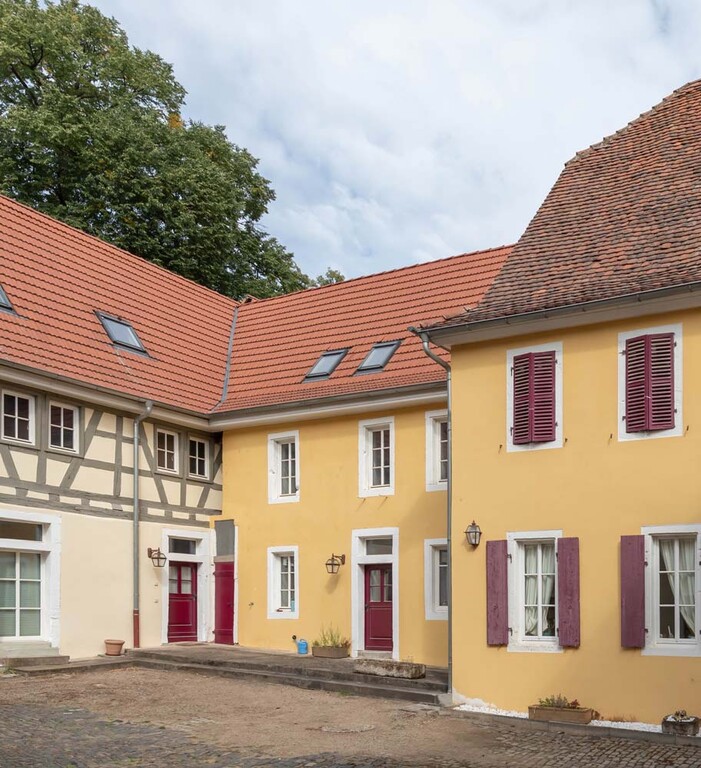 Der im barocken Stil erbaute hintere Teil des Münzhofes in Kirchheimbolanden von der Hofseite aus gesehen (2020)