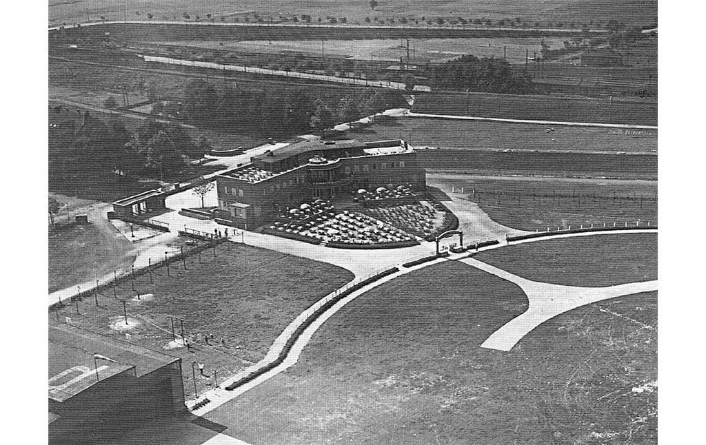 Historische Luftaufnahme des Flughafens in Dortmund-Brackel (1927).