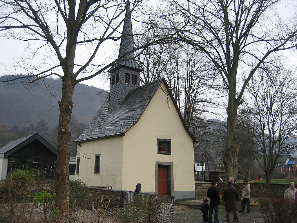 Die 1637 erbaute Rochuskapelle in Ahrbrück (2008).