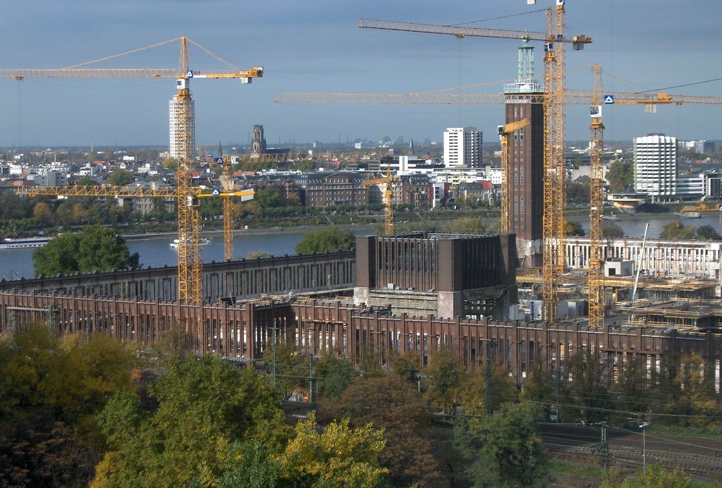 Bauarbeiten an den Rheinhallen, dem historischen Teil der Kölner Messe (2006)