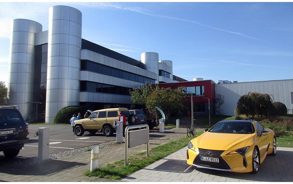 Gebäude der Vertriebszentrale der Toyota Deutschland GmbH in Köln-Marsdorf (2018).