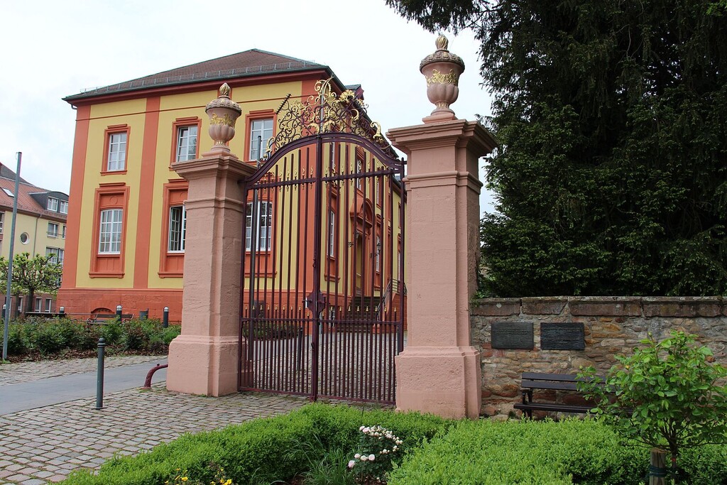 Tor zum einstigen Ehrenhof des Residenzschlosses von Kirchheimbolanden (2023)