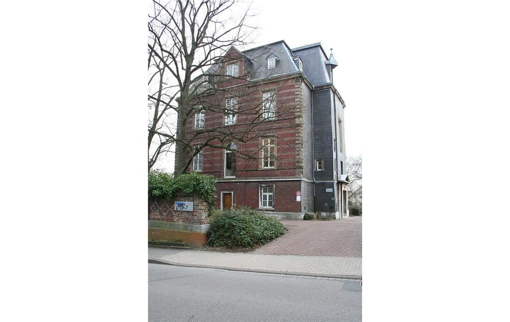 Die Villa Monheim, RWTH Institut für Werkstoffe der Elektrotechnik, Muffeter Weg in Aachen (2011).