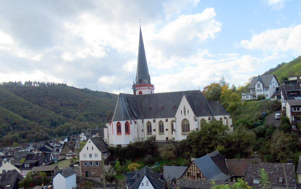 Katholische Pfarrkirche Sankt Maximin in Klotten (2023)