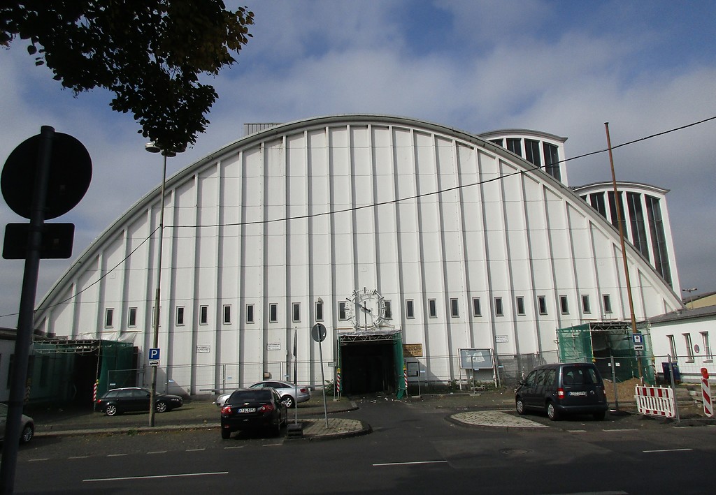Die Köln-Raderberger Großmarkthalle (2016).