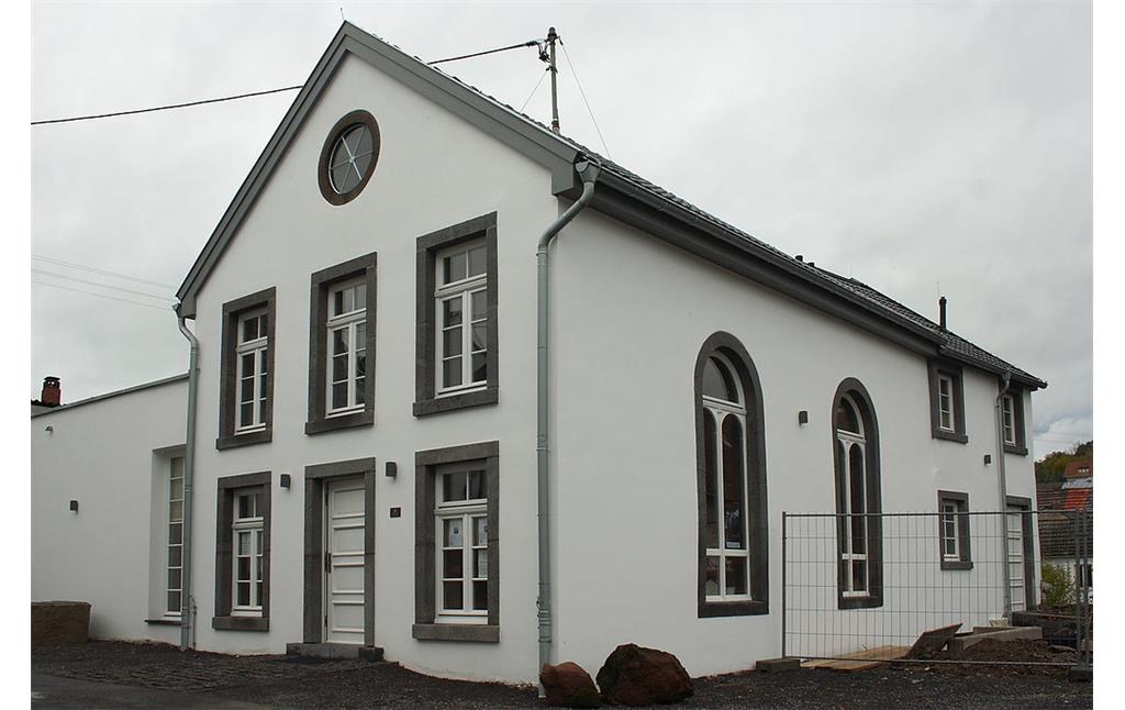 Die ehemalige Synagoge in Niederzissen im Landkreis Ahrweiler nach ihrer Renovierung (2012).