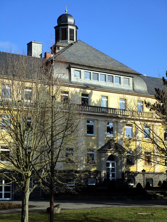 Jugendhilfezentrum Bernardshof bei Mayen, Eingangsbereich (2015)