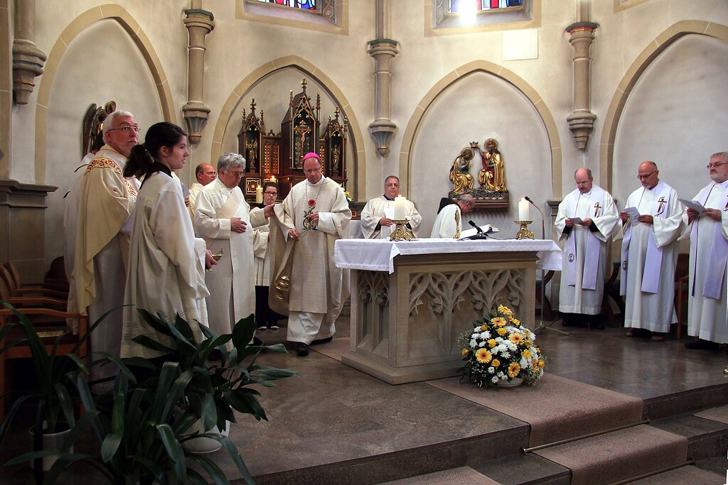 Die Inzenz des Bischofs Ackermann am 23.6.2013 in der Klosterkirche Maria Engelport bei Treis-Karden (2013)