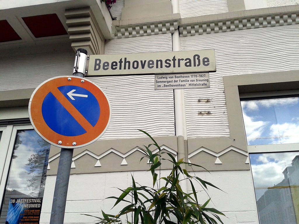 Straßennamensschild "Beethovenstraße" in Bad Neuenahr-Ahrweiler (2015)