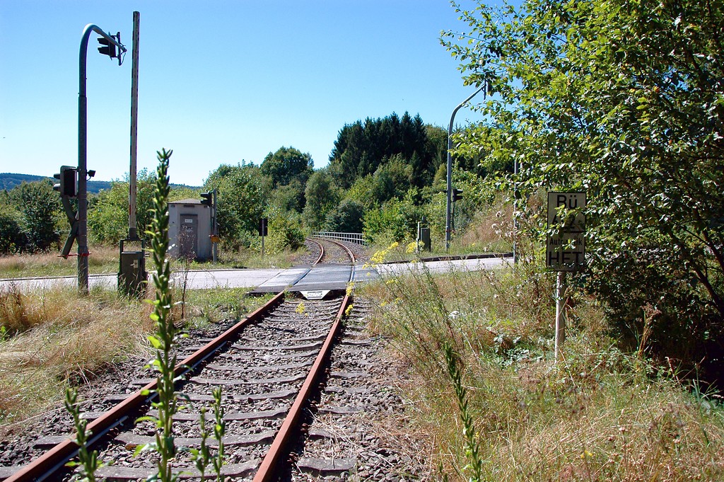 Bahnübergang zum Industriegebiet in Otzenhausen (2016)