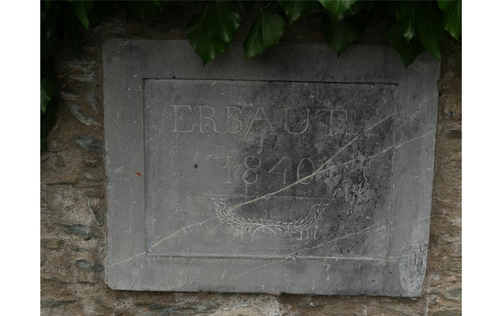 Gedenkstein, der an die Erbauung der Schleuse Runkel im Jahre 1840 erinnert (2017)