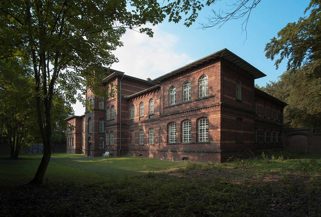 Haus 5 auf dem Gelände der LVR-Klinik Düren, das vormalige "Bewahrungshaus" (2015).