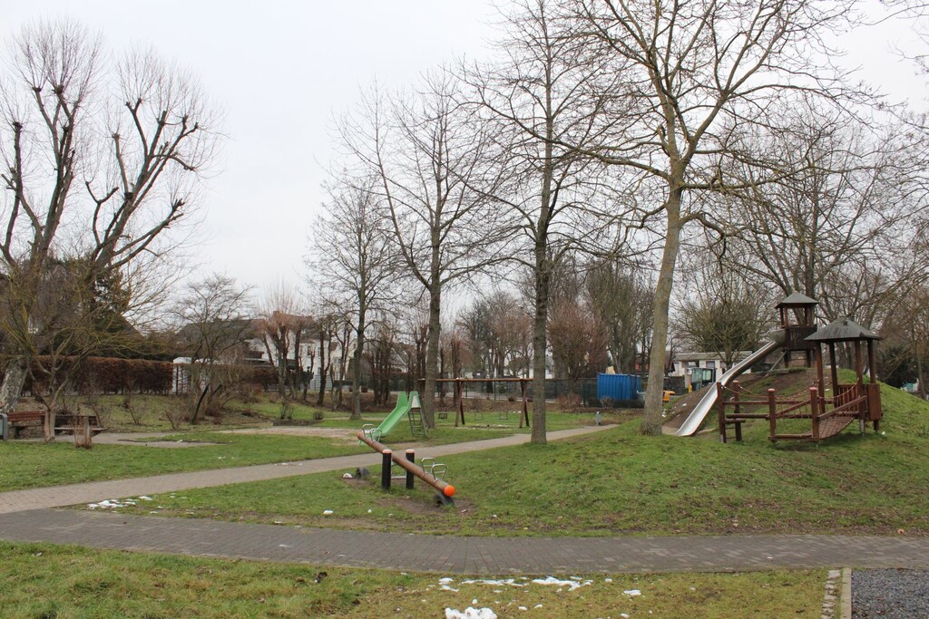 Dort, wo einst das Haans Loch in Plaidt lag, befindet sich heute ein Spielplatz (2023)