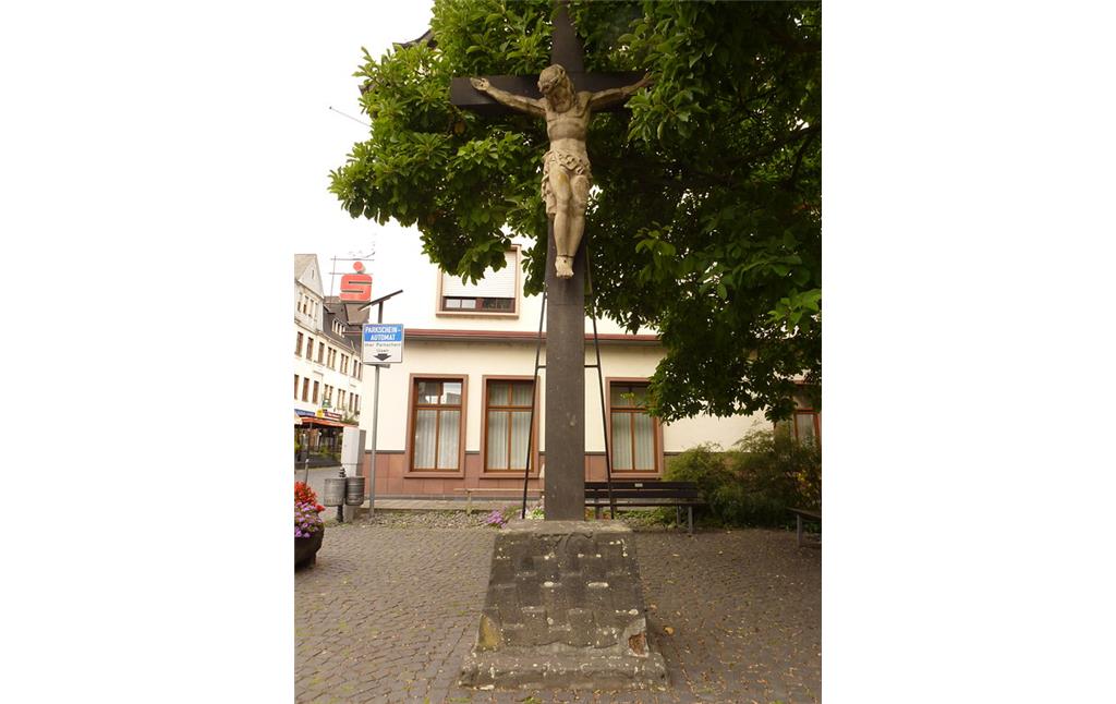 Marktkreuz in Oberwesel (2016): Der Korpus wurde 1948 nachgebildet, da das Original nicht mehr erhalten ist.