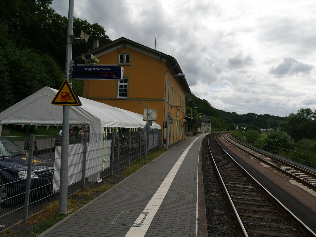 Bahnhof Aumenau mit Hauptgebäude (2017)
