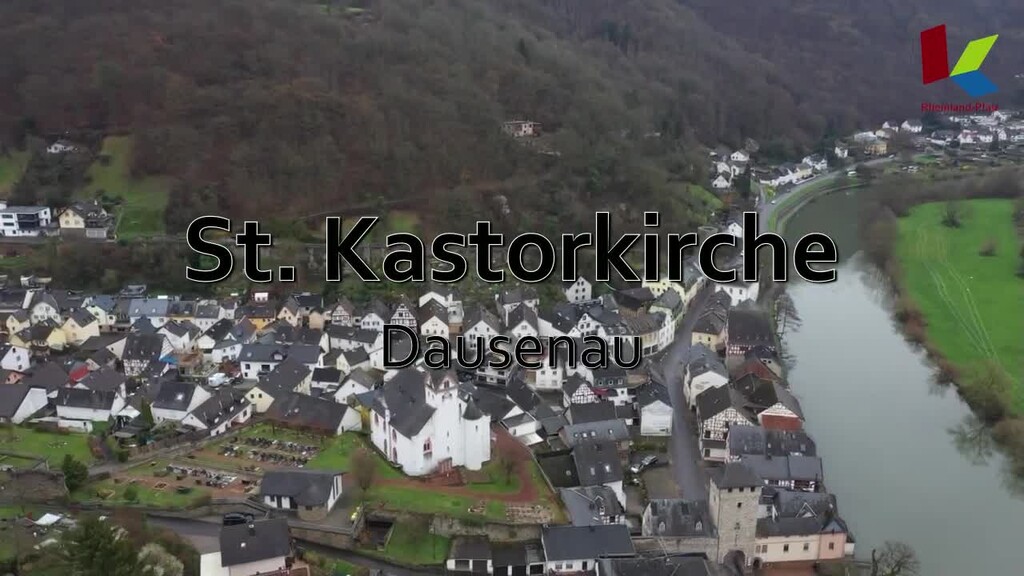 Pfarrer Stefan Fischbach stellt die Kirche Sankt Kastor in Dausenau und den gotischen Flügelaltar vor (2023)