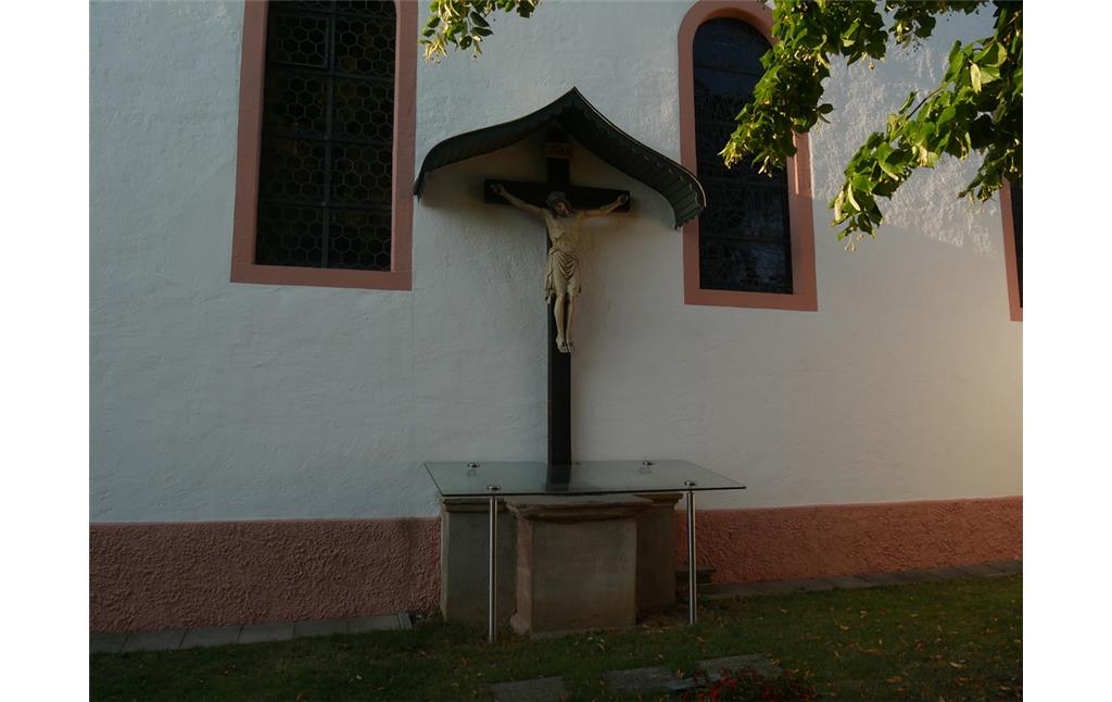Holzkreuz der Pastorgedenkstätte in Dörrebach (2016)