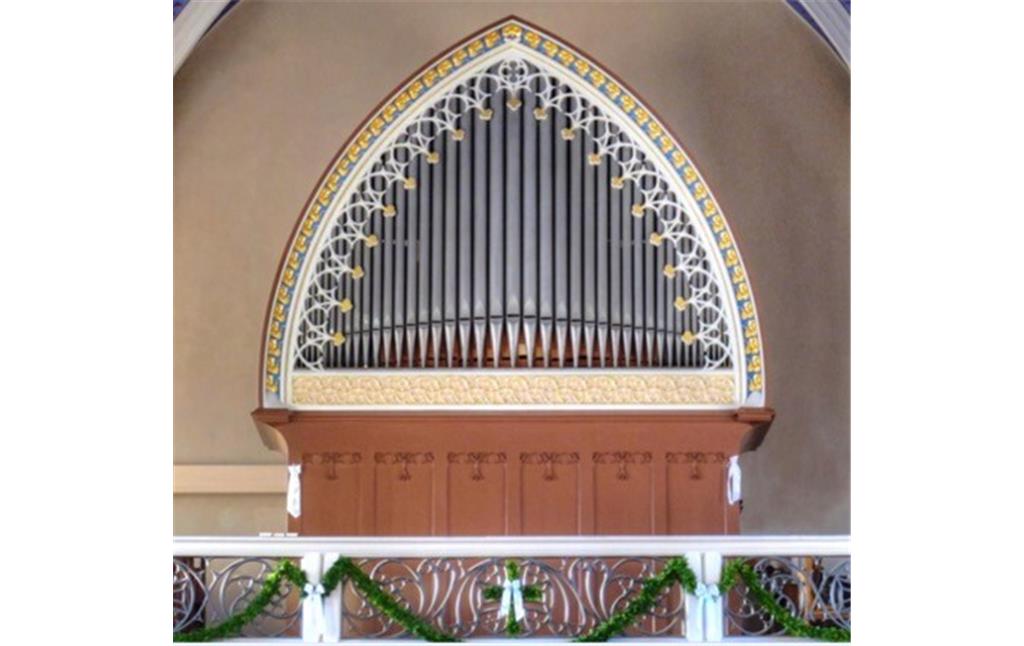 Die Orgel in der Pfarrkirche Sankt Johannes der Täufer in Treis (2022)