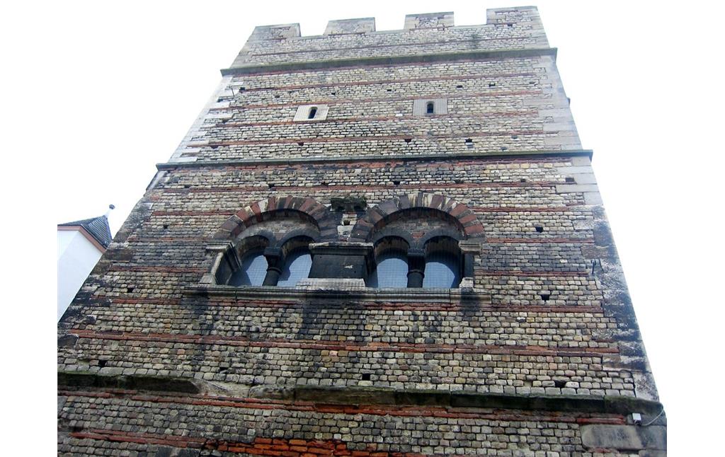 Obere Geschosse des mittelalterlichen Wohnturms "Frankenturm" in der Trierer Dietrichstraße (2013)