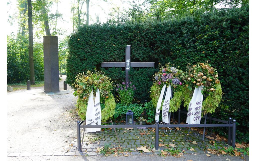 Das Denkmal an die Entführung Hanns Martin Schleyers durch die RAF im Jahr 1977 am Stadtwald in Köln-Lindenthal (2021).