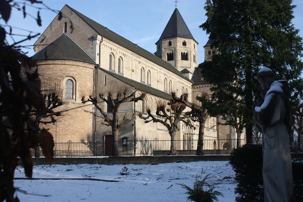 Klosterkirche der früheren Prämonstratenserabtei Knechtsteden (2017)