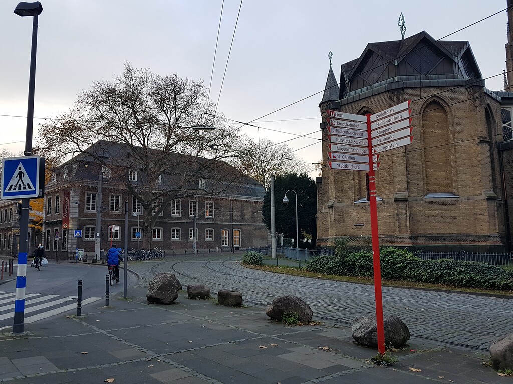 Der Mauritiuskirchplatz in Köln Altstadt-Süd (2021)