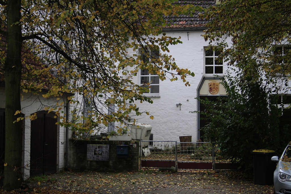 Eingangsbereich der ehemaligen Wasserburg Haus Götterswick, Oberer Hilding in Götterswickerhamm (2014). Das Gebäude ist in Privatbesitz.