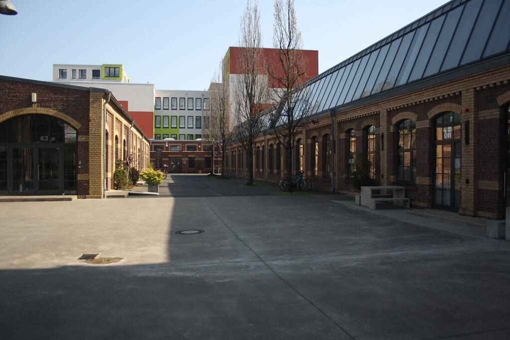 Gebäudeteile der früheren Leuchtenfabrik der Vulkan AG in Köln-Ehrenfeld (2020)