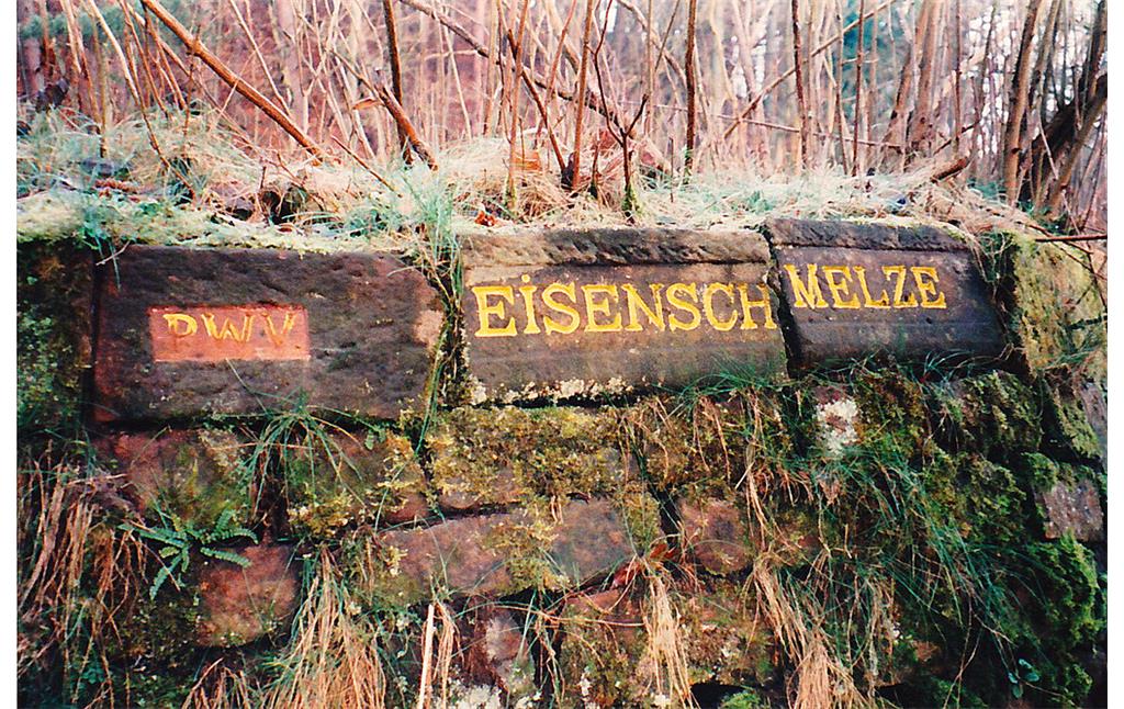 Ritterstein Nr. 125 "Eisenschmelze" bei Stelzenberg (1998)
