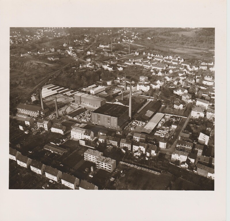 Luftaufnahme der "Rheinische Schamotte- und Dinas Werke" in Bendorf (1927)