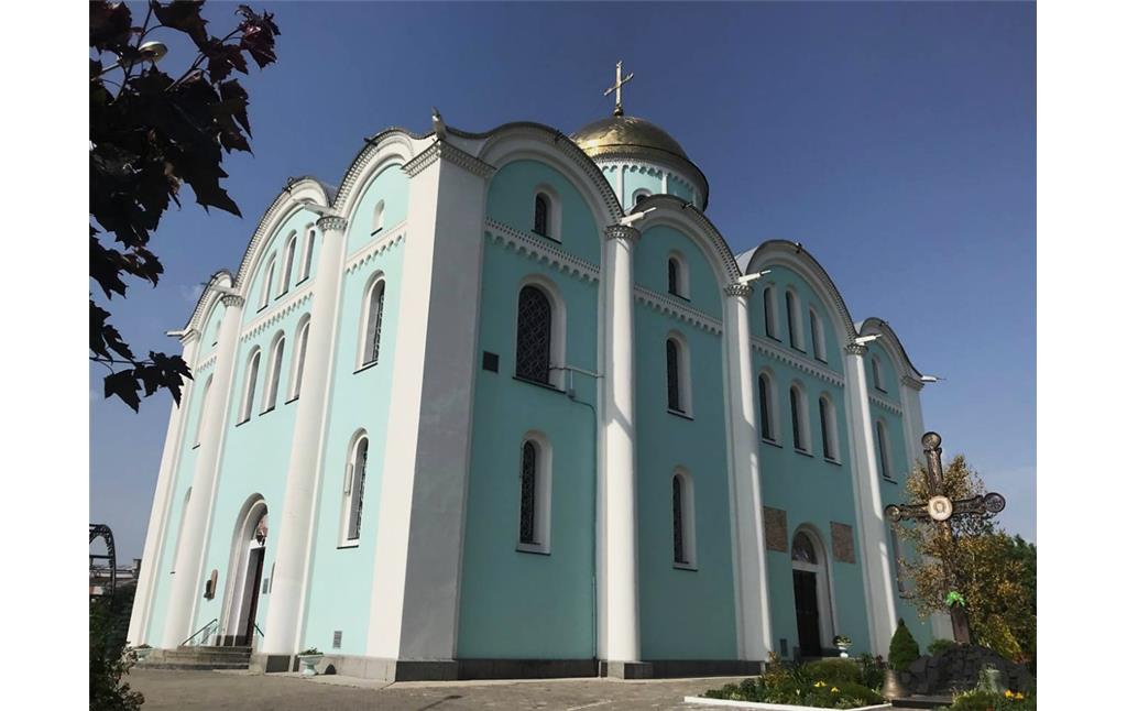 Side view of Uspenskiy (St. Dormition) Cathedral (2021)