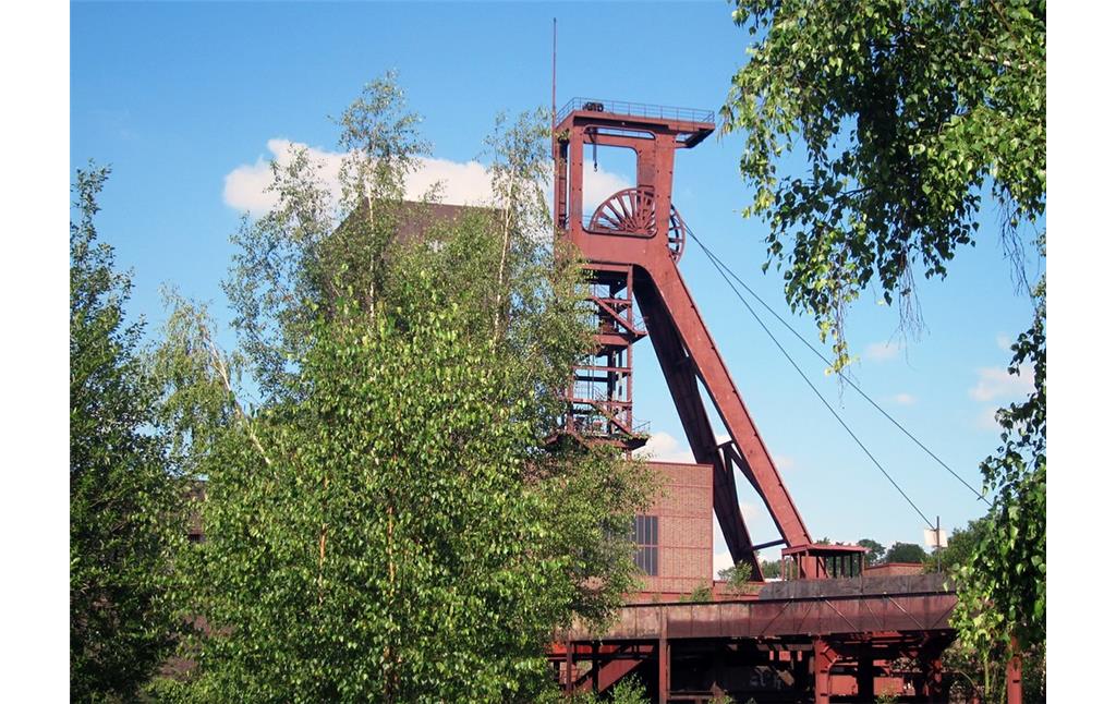 Ein Fördergerüst der Zeche Zollverein in Essen (2014)