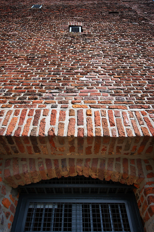 Detail des Eingangs zum Bergfried der Burg Wassenberg (2010)