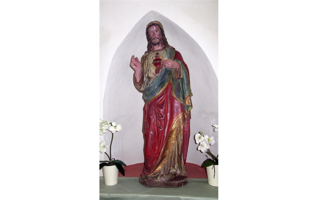 Herz-Jesu-Statue im Chorraum