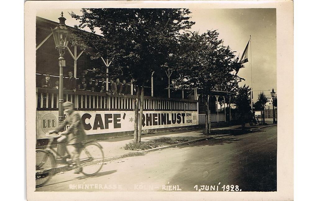 Historische Fotopostkarte "Café Rheinlust, Rheinterasse Köln-Riehl 1. Juni 1928".