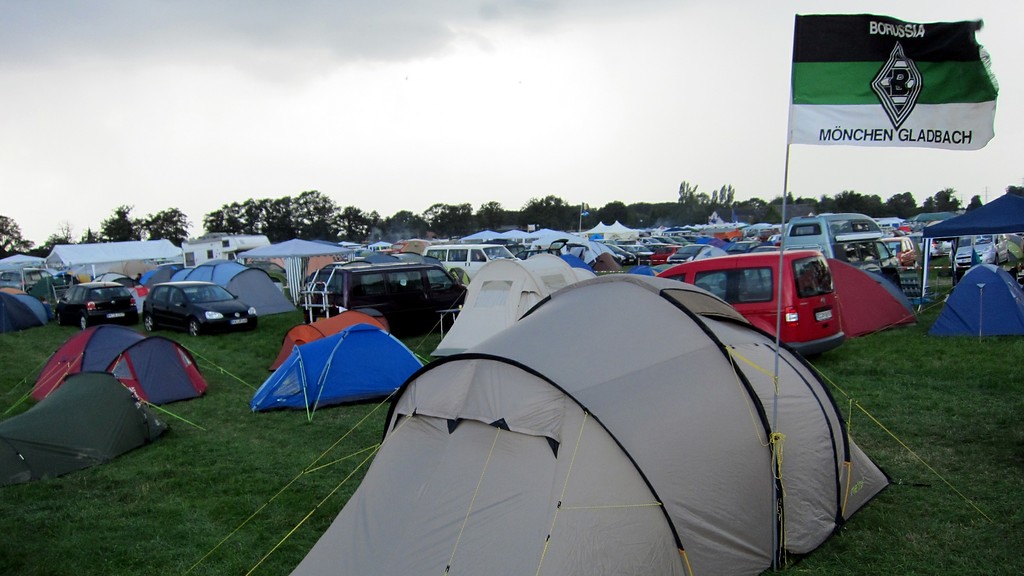Als Campingbereich für das 28. Haldern Pop Festival genutzte Weiden am Alten Reitplatz Haldern (2011).
