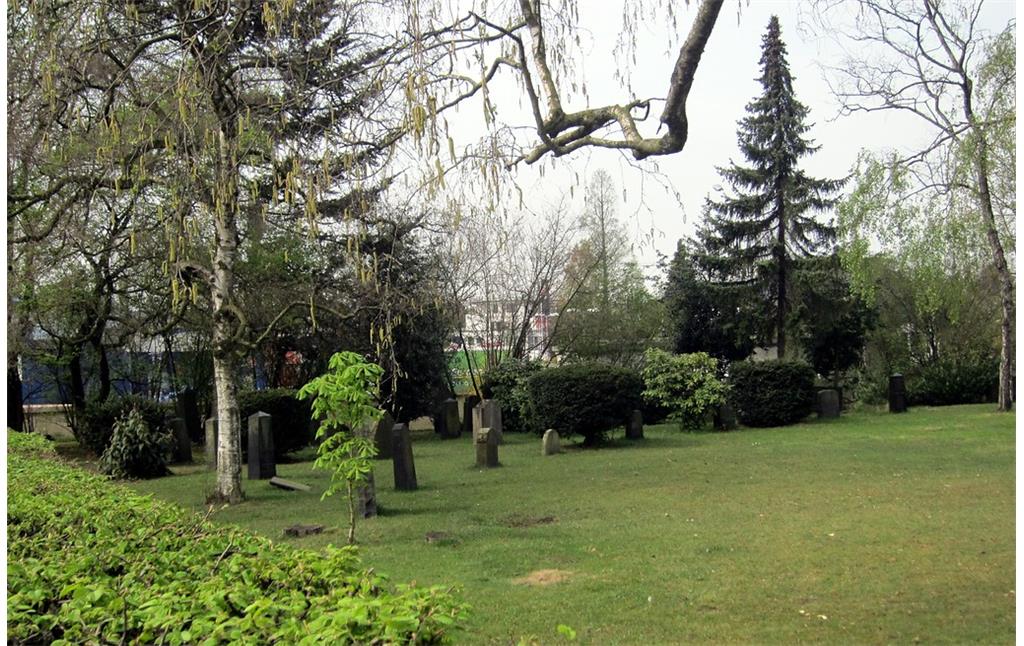 Grabstätten auf dem Jüdischen Friedhof in der Klever Straße in Moers (2014)