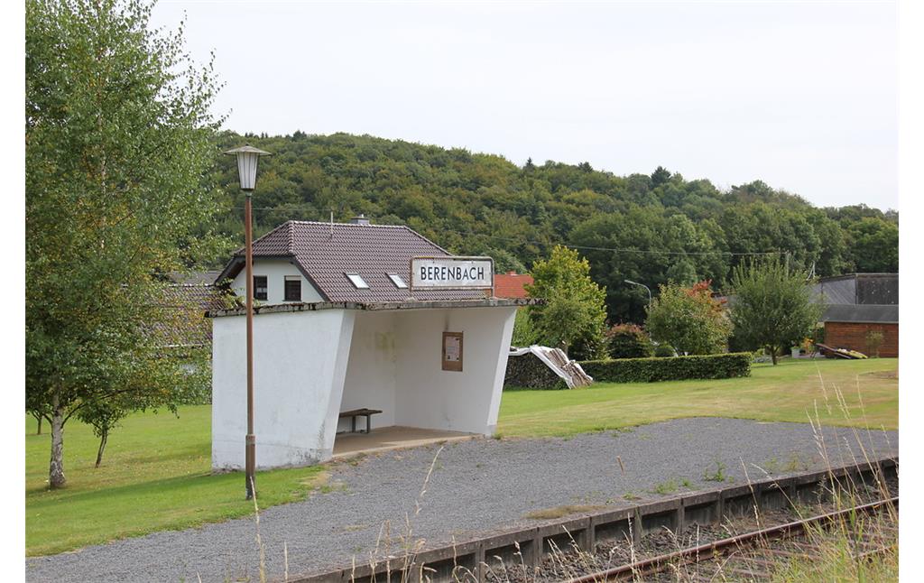Bahnhaltestelle Berenbach an der Bahnlinie Andernach-Gerolstein (2012)