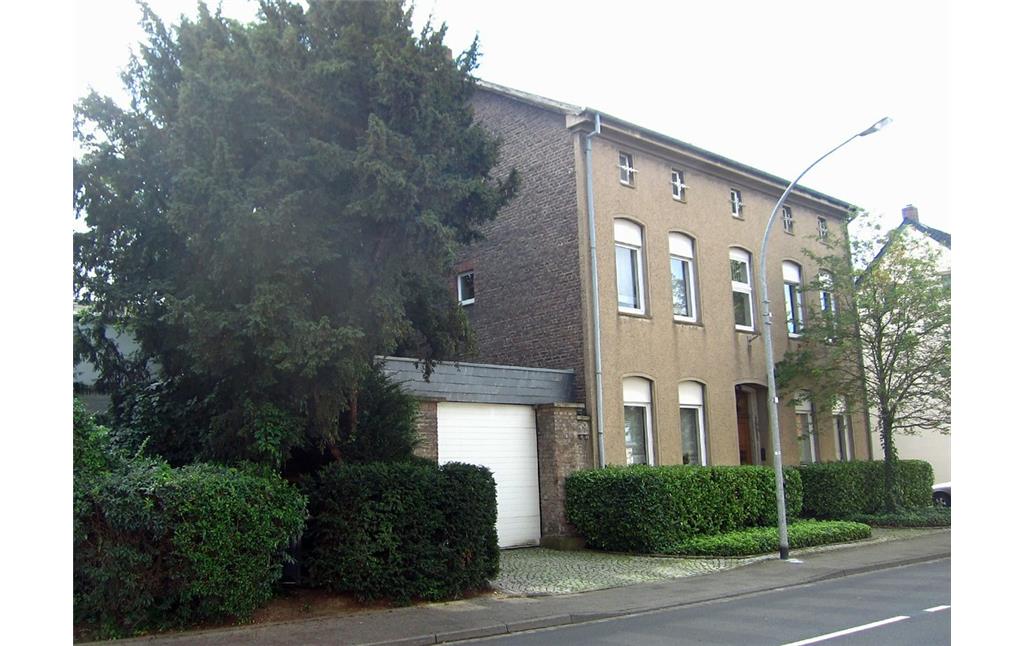 Vorderseite des Grundstücks, auf dem sich der ehemalige jüdische Friedhof in Wevelinghoven befand (2014)