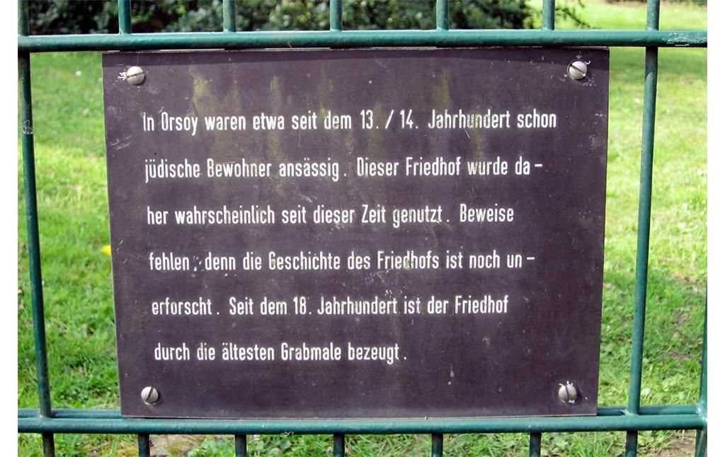 Hinweistafel am Zaun des Jüdischen Friedhofs am Kuhdyck in Rheinberg-Orsoy (2014)