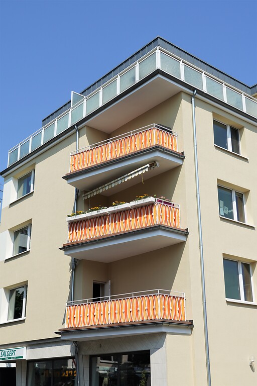 Balkone am Eckhaus Dürener Straße/Schumannstraße in Lindenthal (2022)